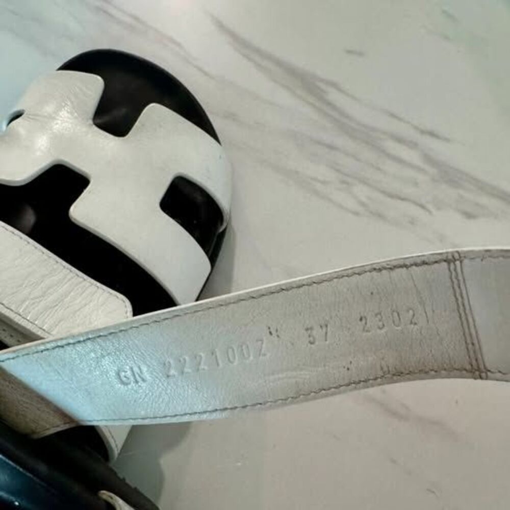 HERMÈS Chypre Calfskin Women’s Sandals White/Black Size 37 - Picture 3 of 4